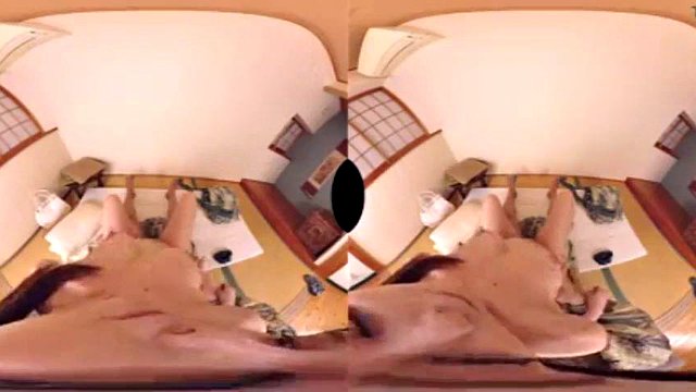 JAV VR Aime con Julia Ann: cowgirl, grandi tette e porno in realtà virtuale