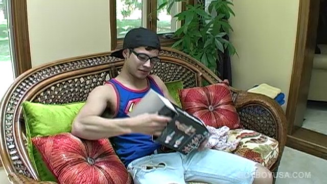 Houston Cummings has a new dildo and in this solo handjob scene he puts it to good use while stroking his 7 inches of uncut meat. With good anal stimulation, the sexy guy pushes himself to the limit and sucks his cum load for us.