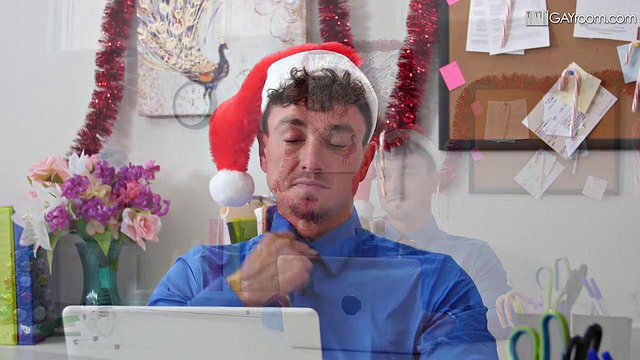 Трах на гей-офисе на рождественской вечеринке
