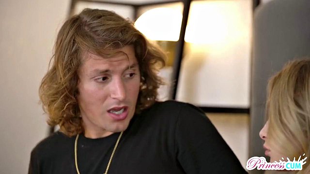 Creampie del fratellastro di Kyler Quinn
