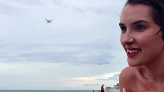 Nude on the Beach - S5:E7