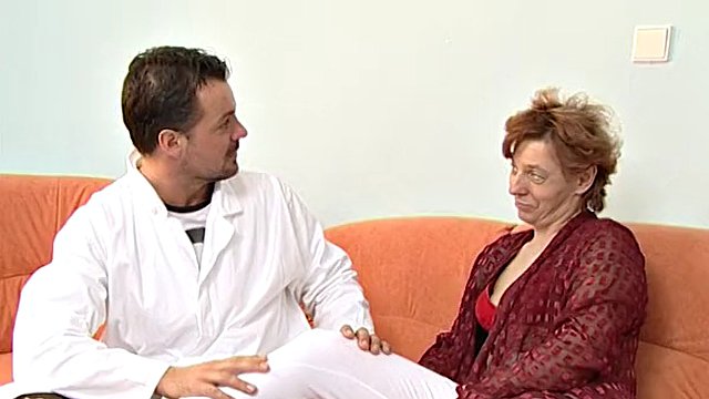 Rough anal sex with a very hairy granny to orgasm!