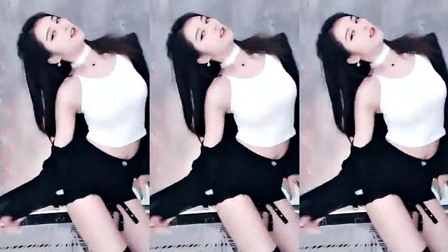 Beautiful Chinese girl s sexy dance: Amateur, Asian & Vr VR Porn