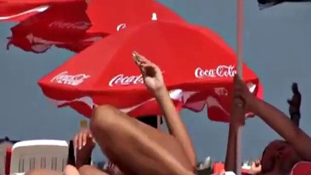 Sex am Strand mit Soda