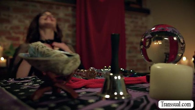 Requesting this malevolent TS lick and fuck my pussy