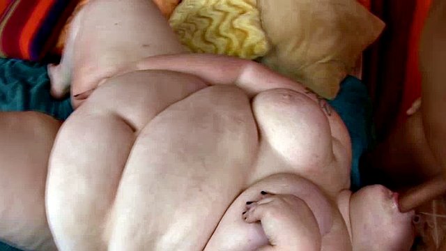 hot bbw deep throats a dick