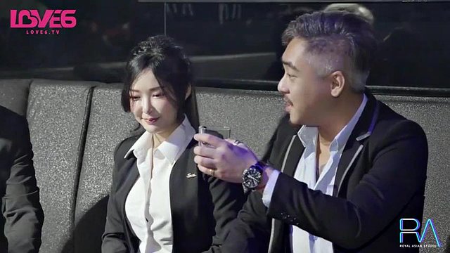 Vestito in un bellissimo partner e scopare tutta la notte in hotel