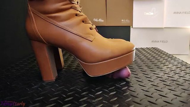 CBT y Cock Crush Trample con botas marrones hasta la rodilla con TamyStarly - Ballbusting, Bootjob, Shoejob