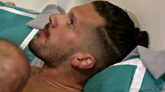 Erotische Rimming führt diese feinen Männer zu exzellenten Schwulenpornos