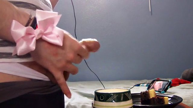 yoga pants crossdressing and cum cake