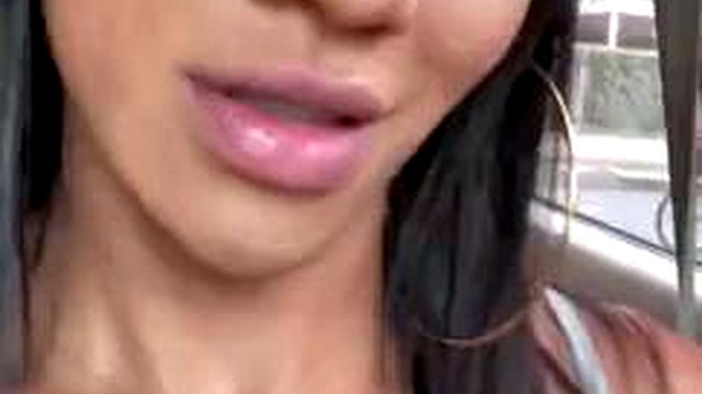 Beautiful Tgirl Laura Saenz Gets Sucked In Her Car