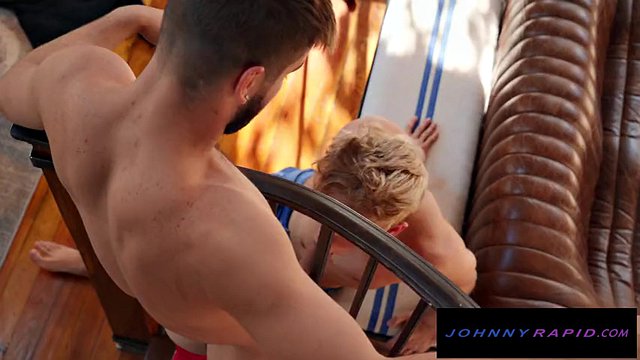 Twink shuts up once Johnny puts his cock in his mouth