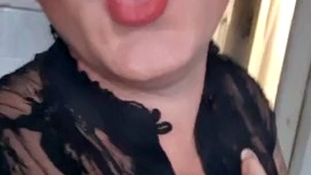 I smoke, cum, eat cum! I really like to eat a lot of cum, but